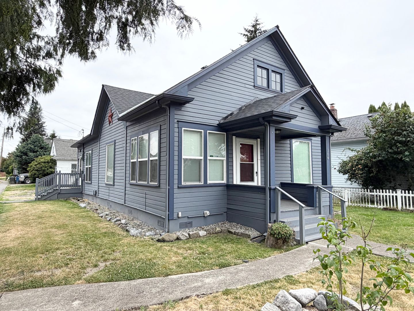 Kent House: 304 W Willis St