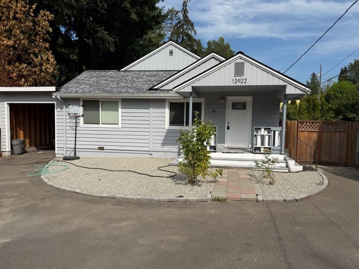 Burien House: 12922 2nd Ave SW