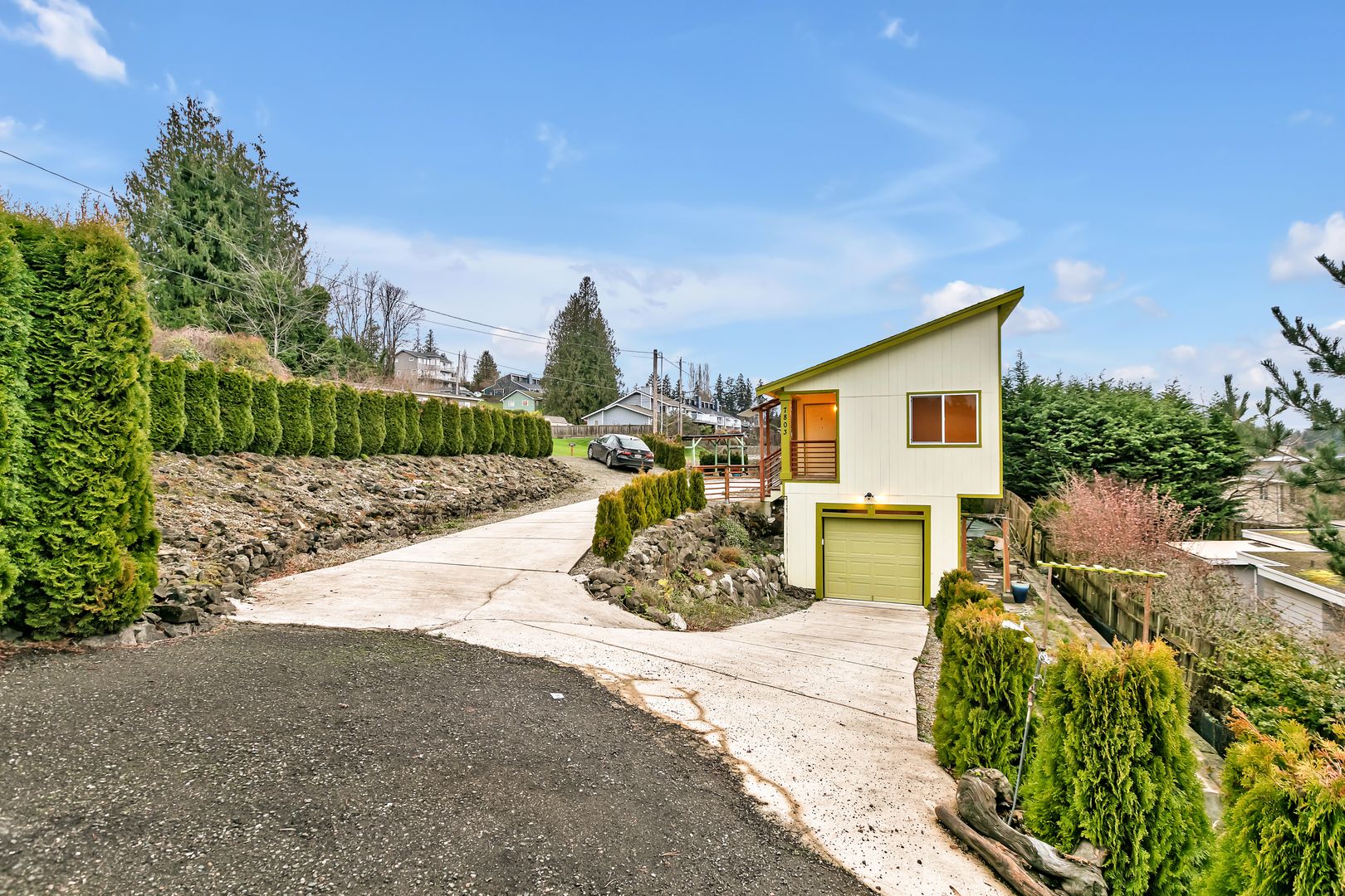 Port Orchard House: 7803 E Maple St