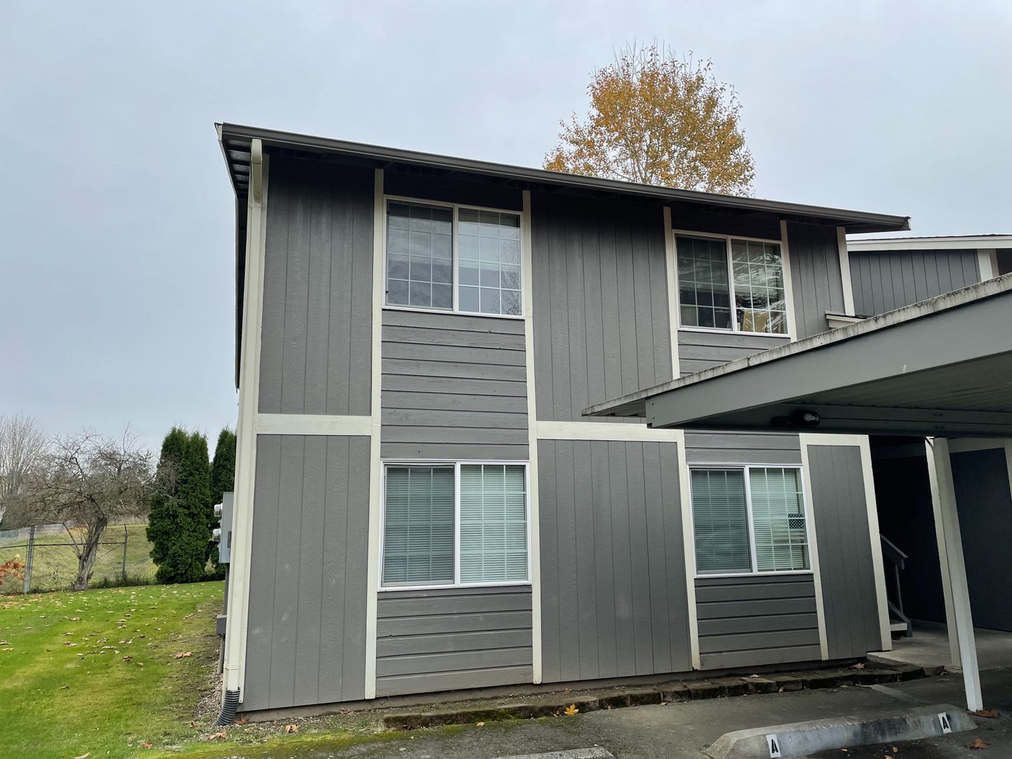 Puyallup Apartment: 13303 98th Ave Ct E
