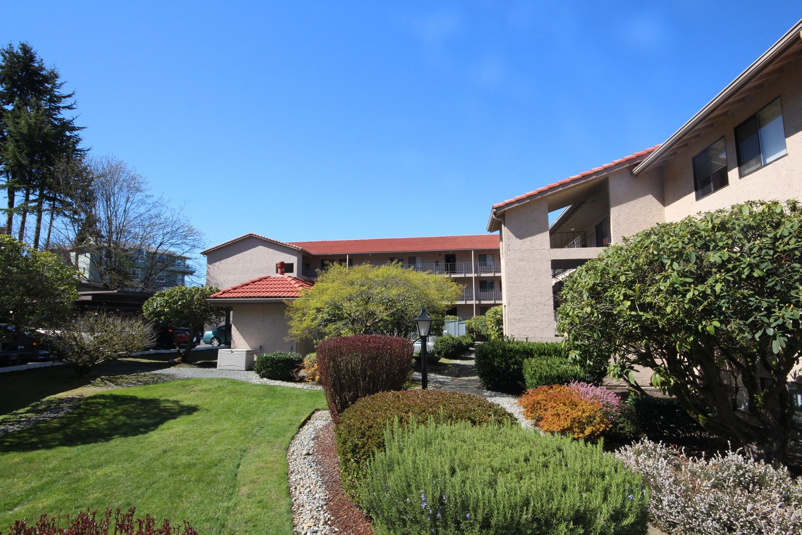 Des Moines House: 28303 Sound View Dr Unit 110