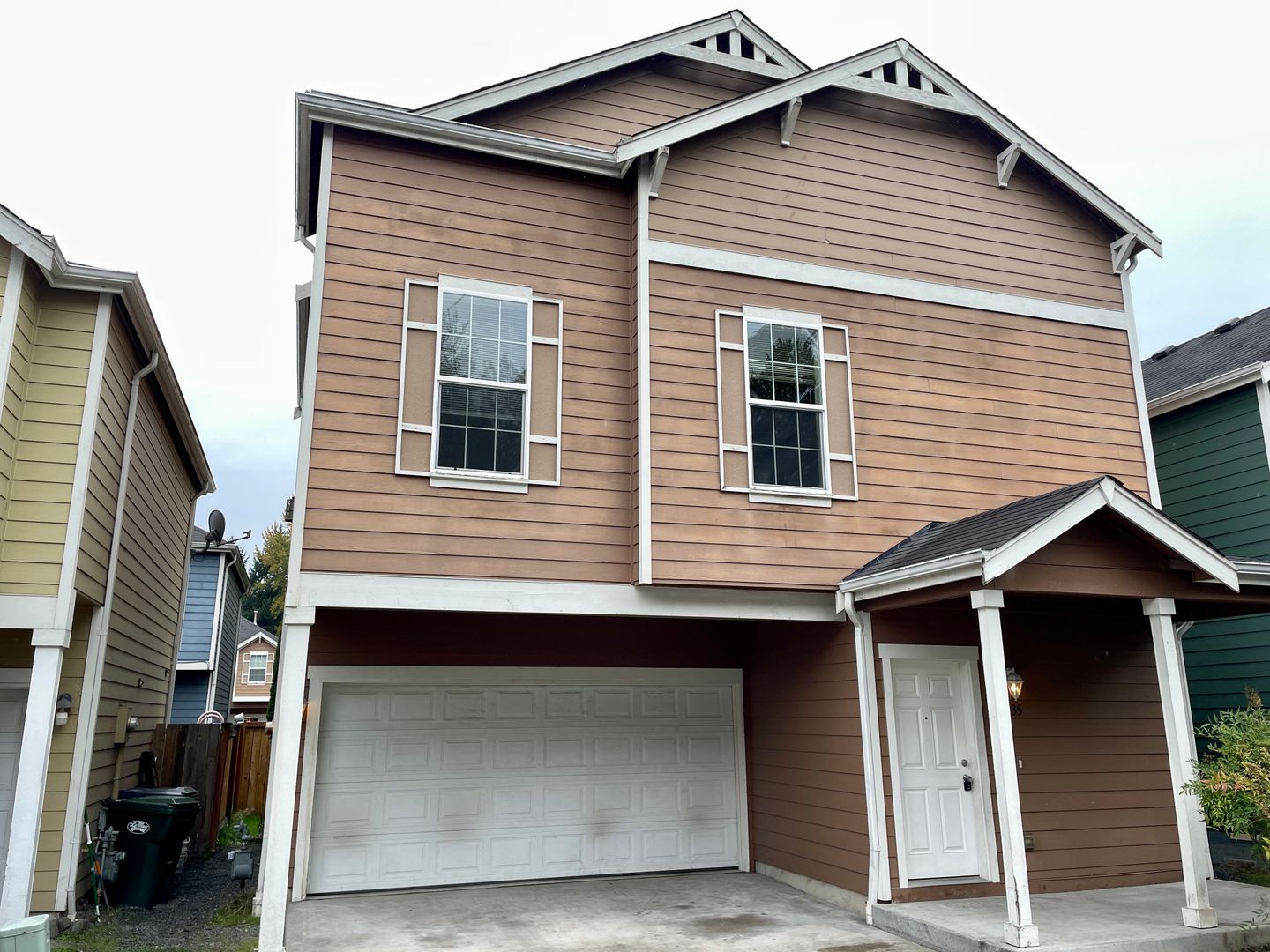Tacoma House: 11535 6th Ave E