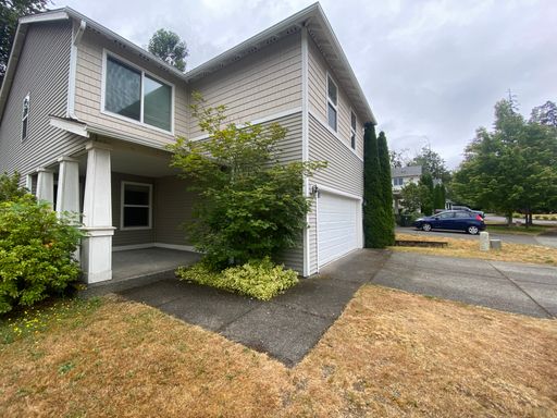Practical 3 bedroom, 2190 Sqft Kent Home – photo 1