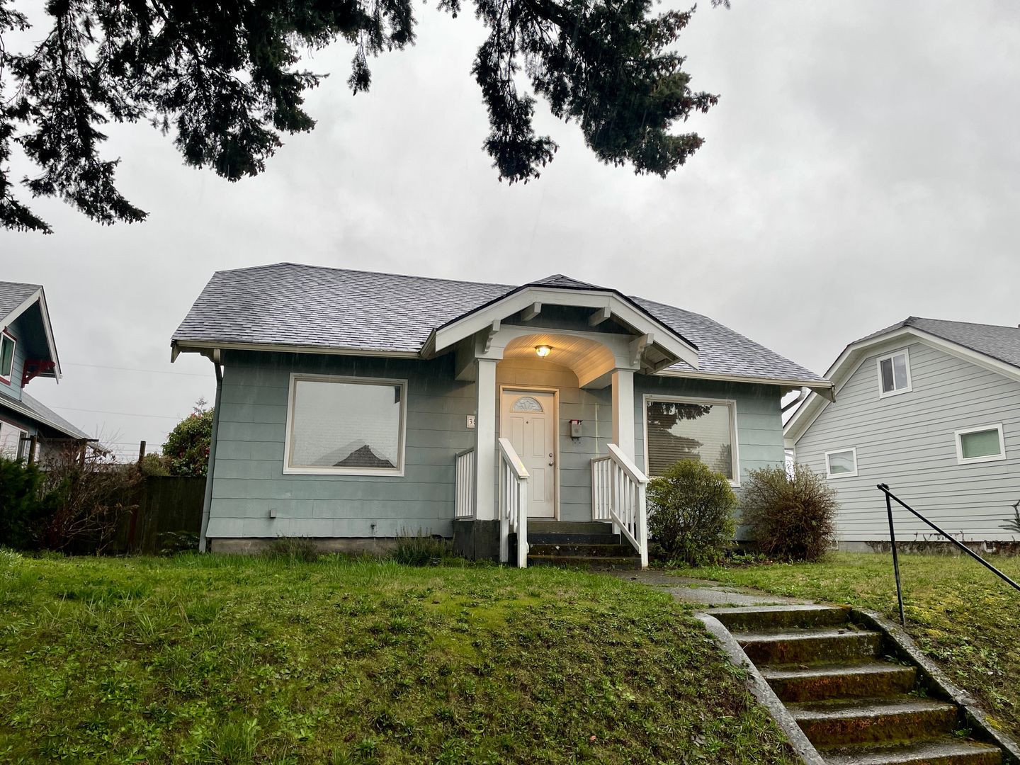 Tacoma House: 3589 E F St