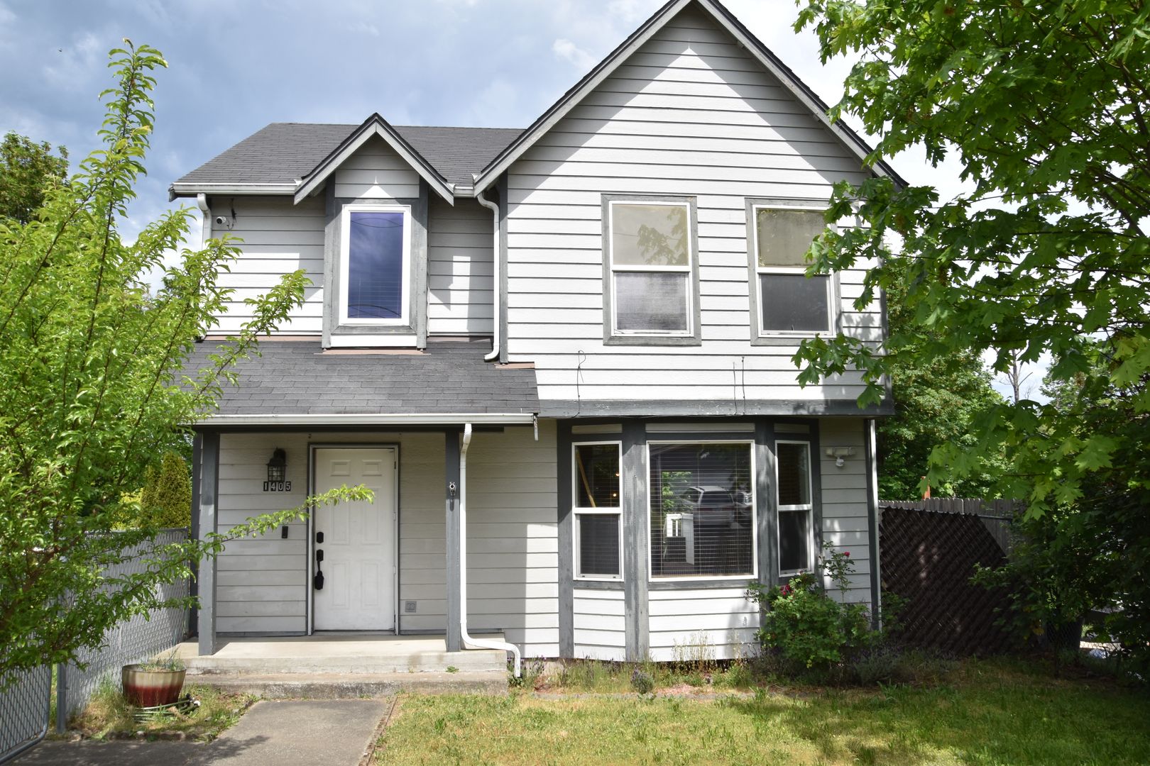 Tacoma House: 1405 E 38th St