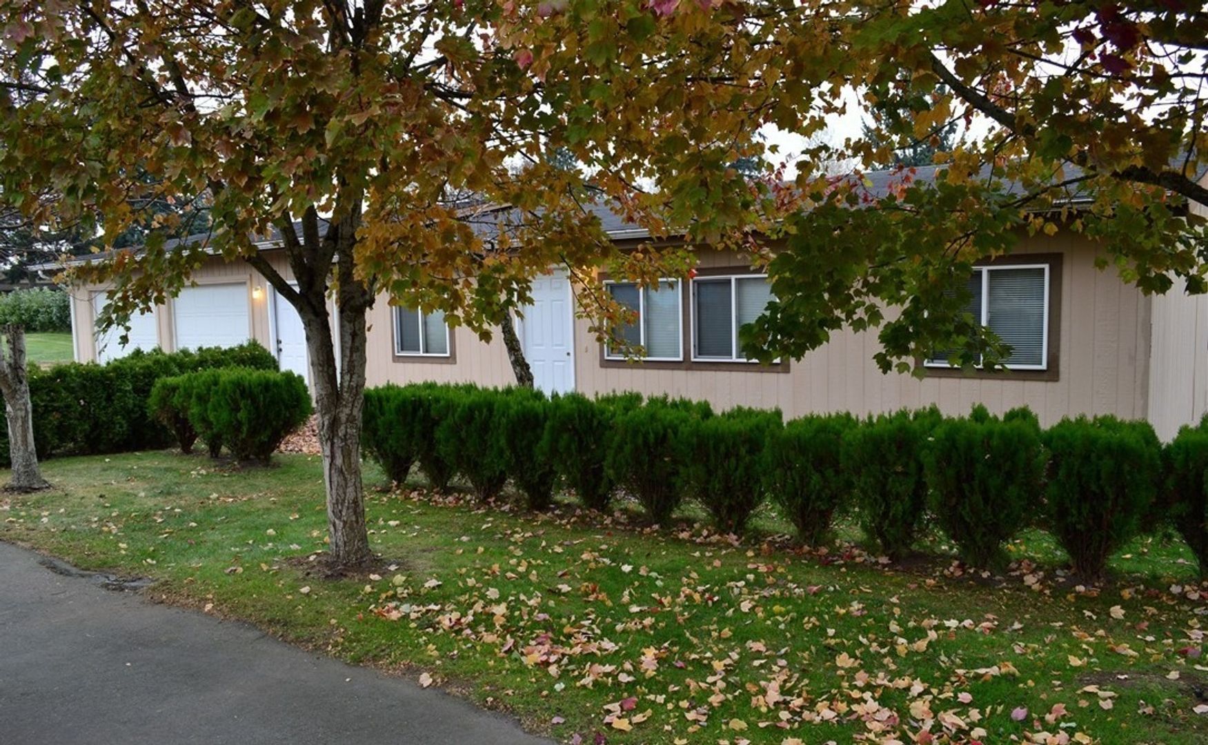 Auburn House: 733 8th St NE