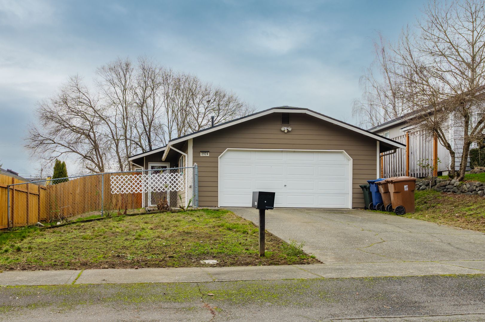 Tacoma House: 2924 58th Ave NE