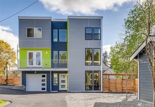 Beautiful 4bd/3.5ba in quiet Rainier Valley – photo 1