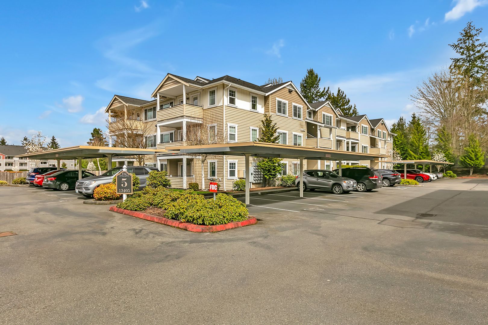 Puyallup Condo: 13405 97th Ave E Unit 308