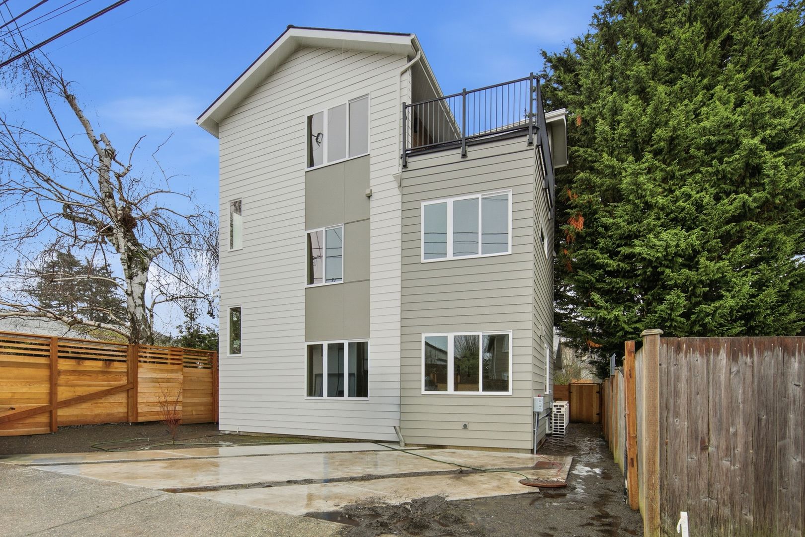 Seattle Townhome: 6021 44th Ave SW