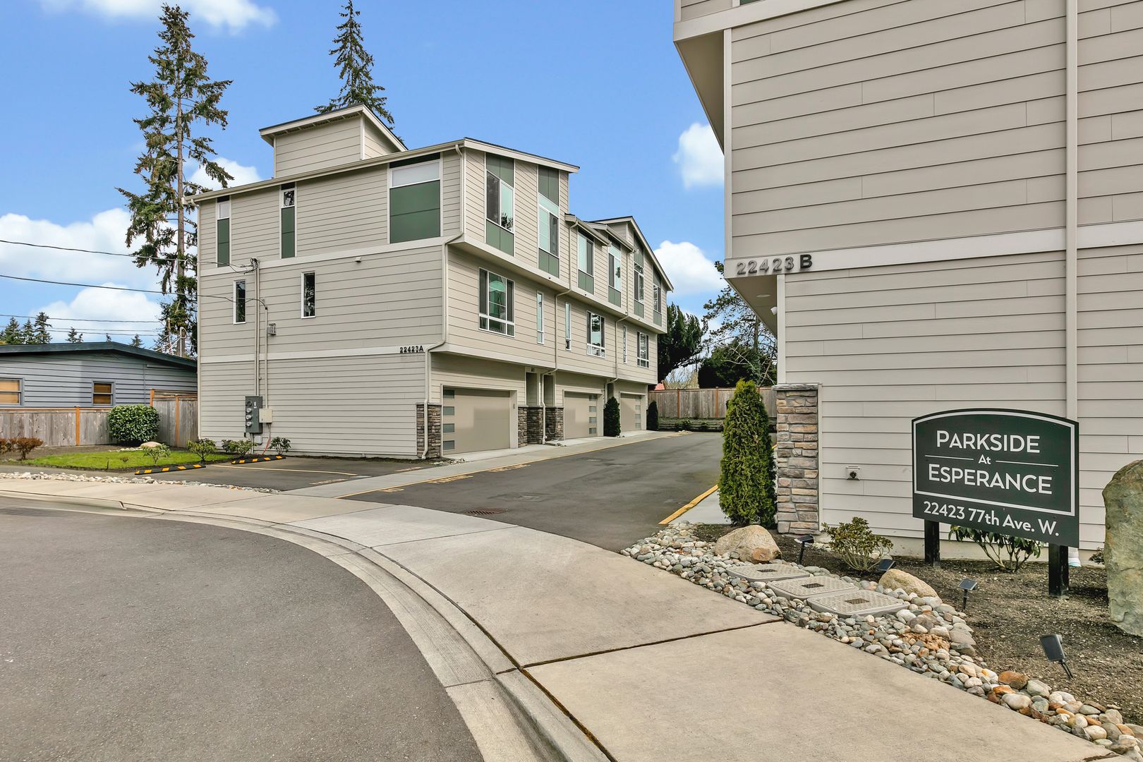 Edmonds Townhome: 22423 77th Ave W Unit A1