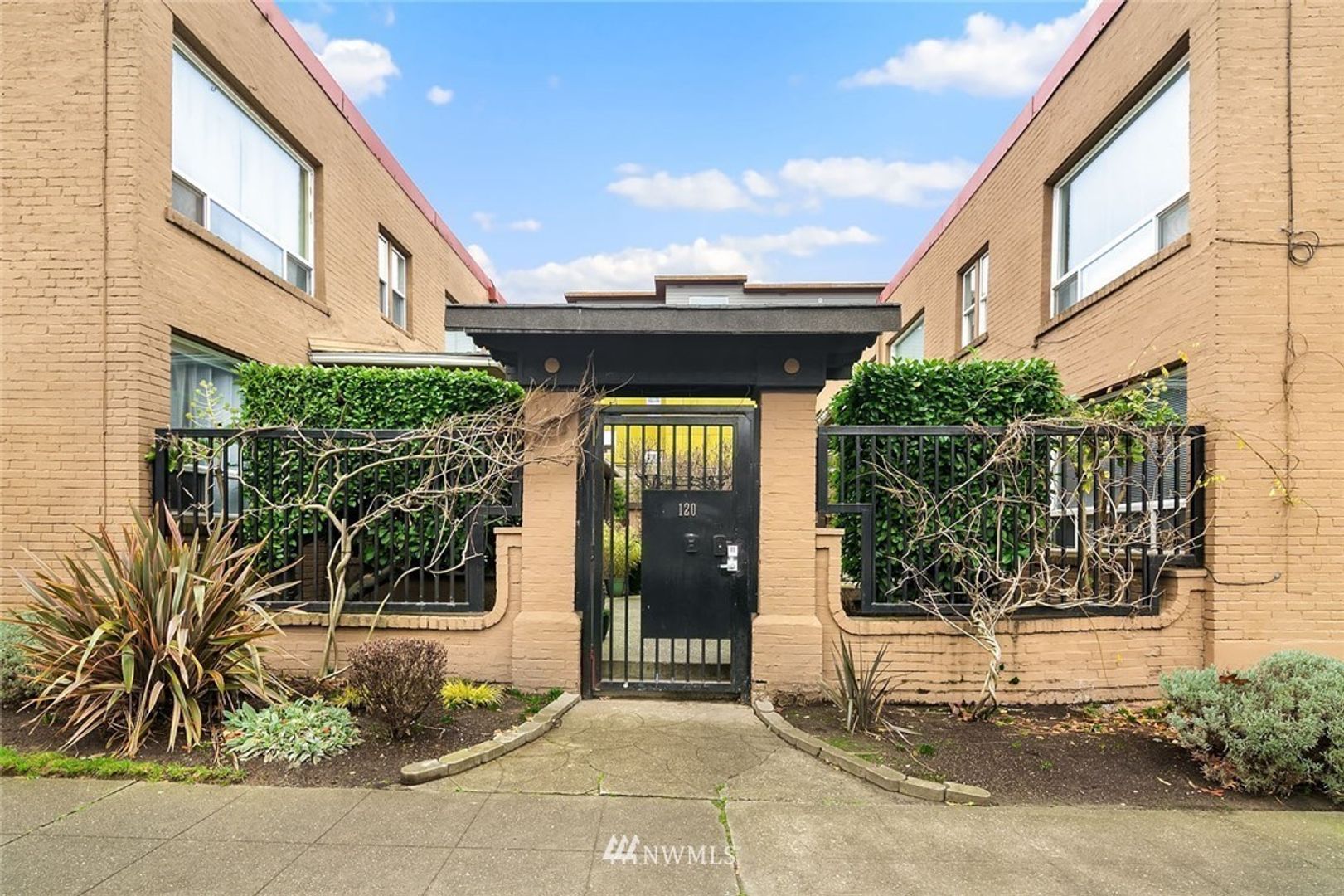 Seattle House: 120 14th Ave