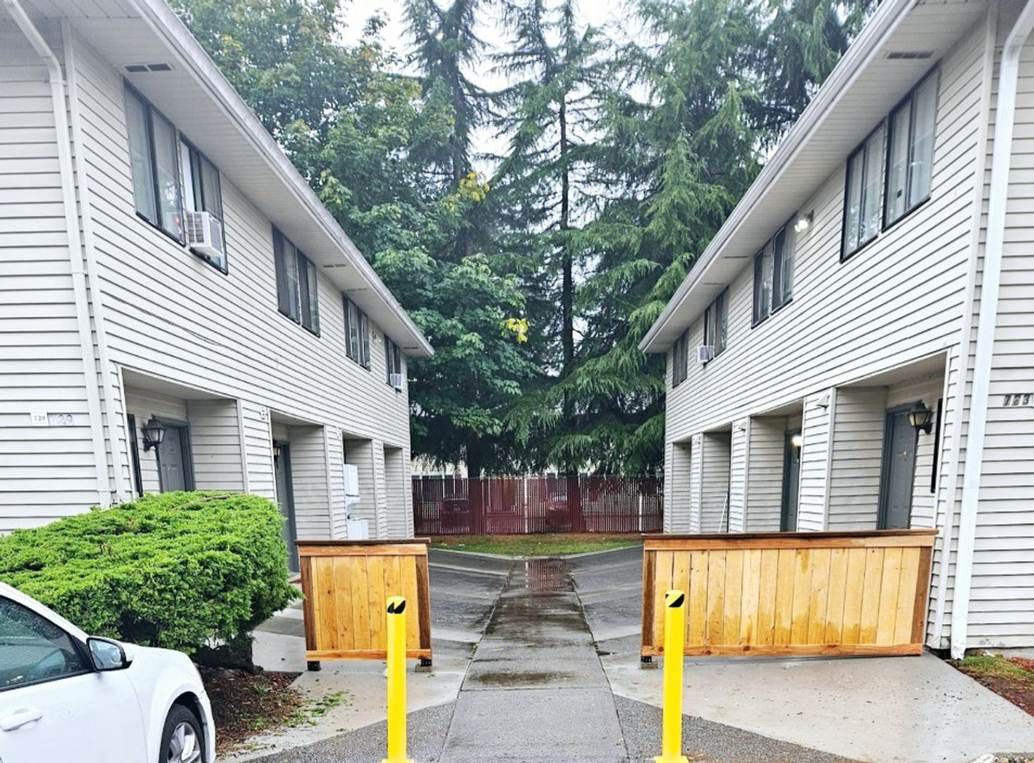 Kent Apartment: 729 1st Ave S