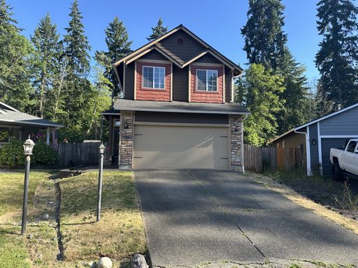 Beautiful Spanaway Home in Quiet Neighborhood – photo 1
