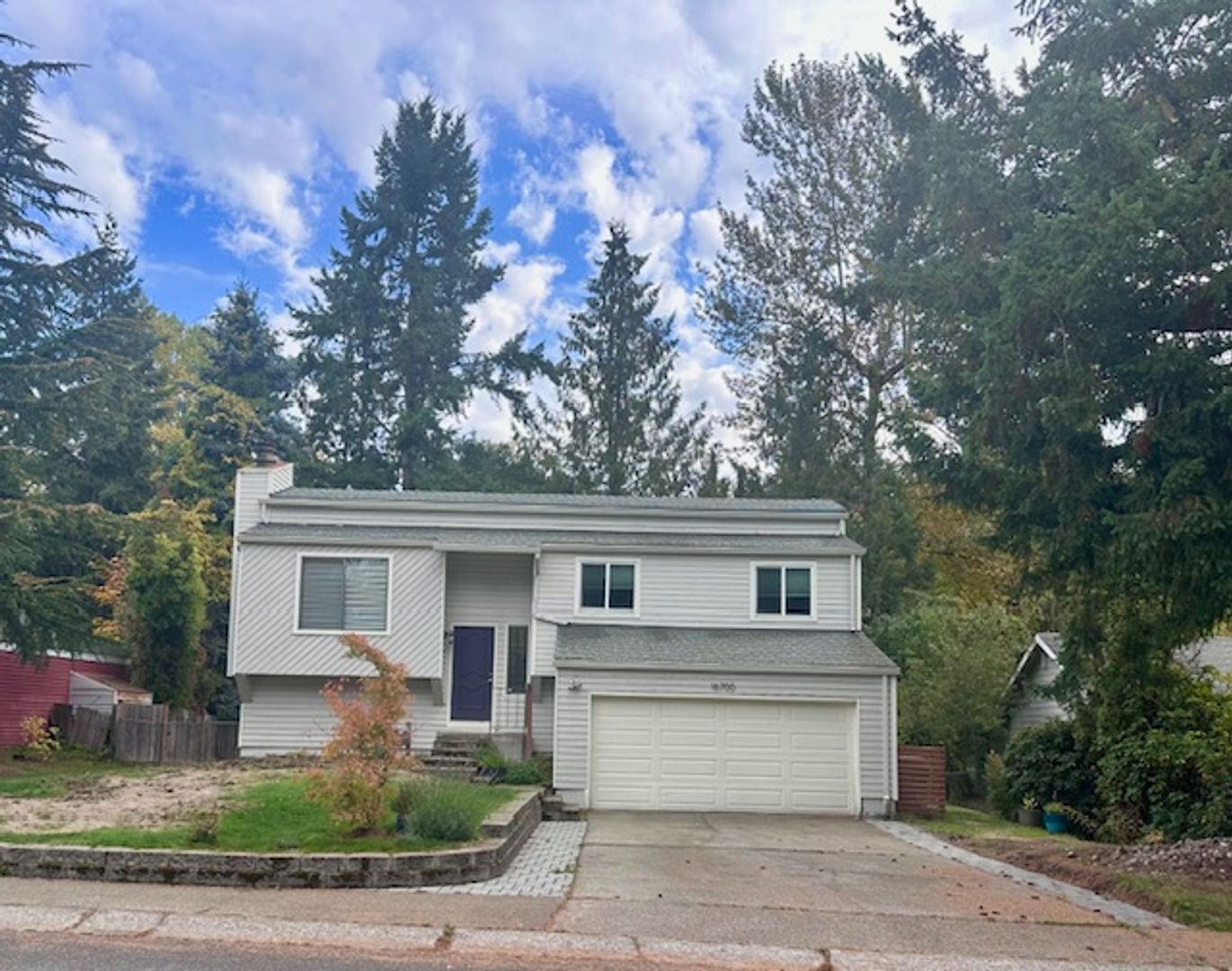 Renton House: 16700 132ND PL SE