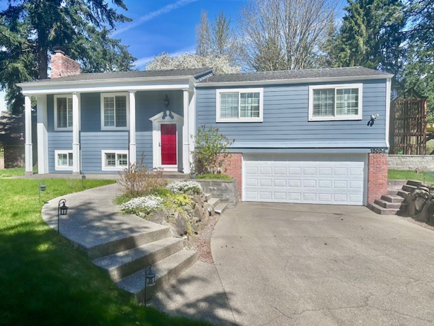 Renton House: 15054 SE Fairwood Blvd