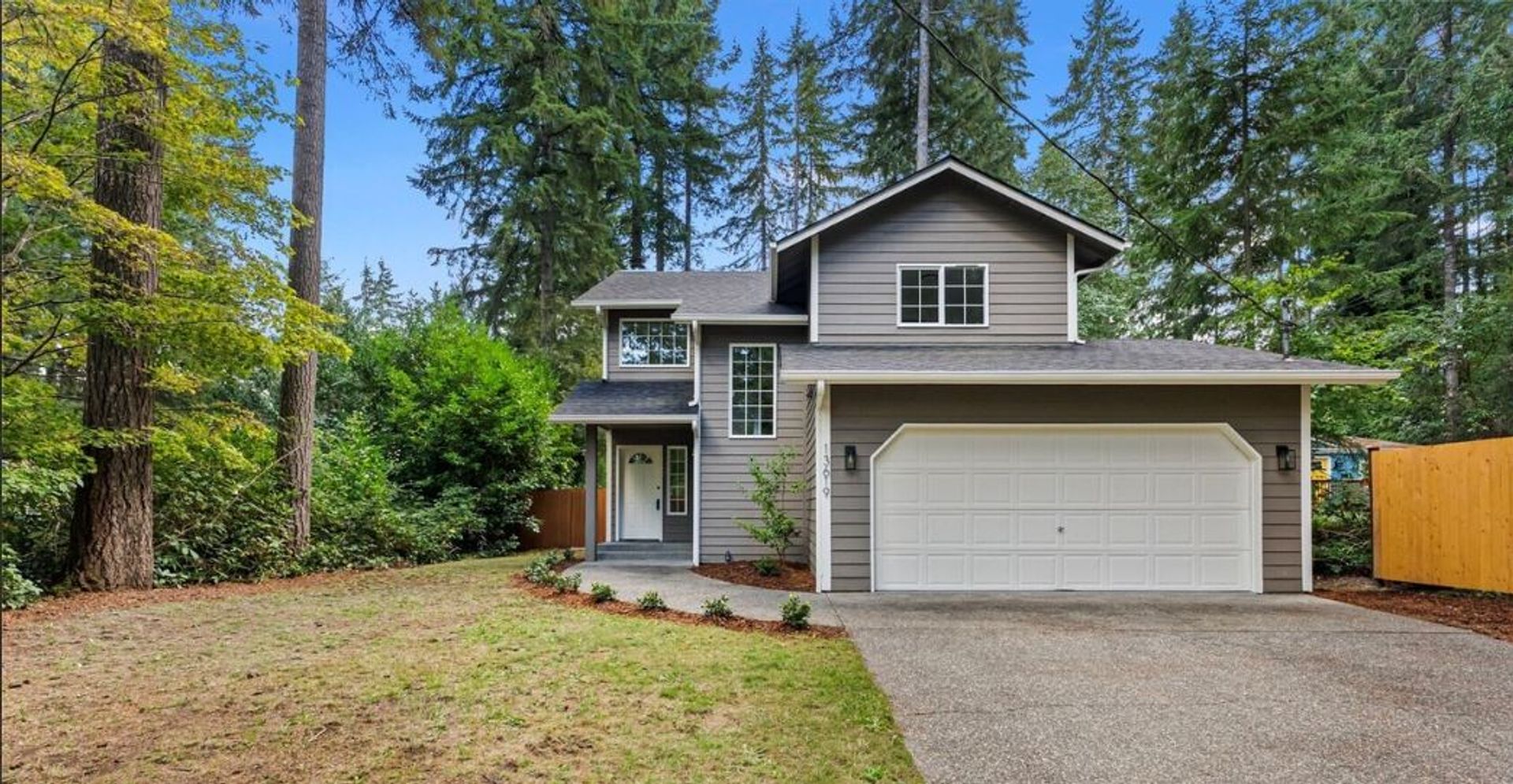 Gig Harbor House: 13619 Sandy Point E NW