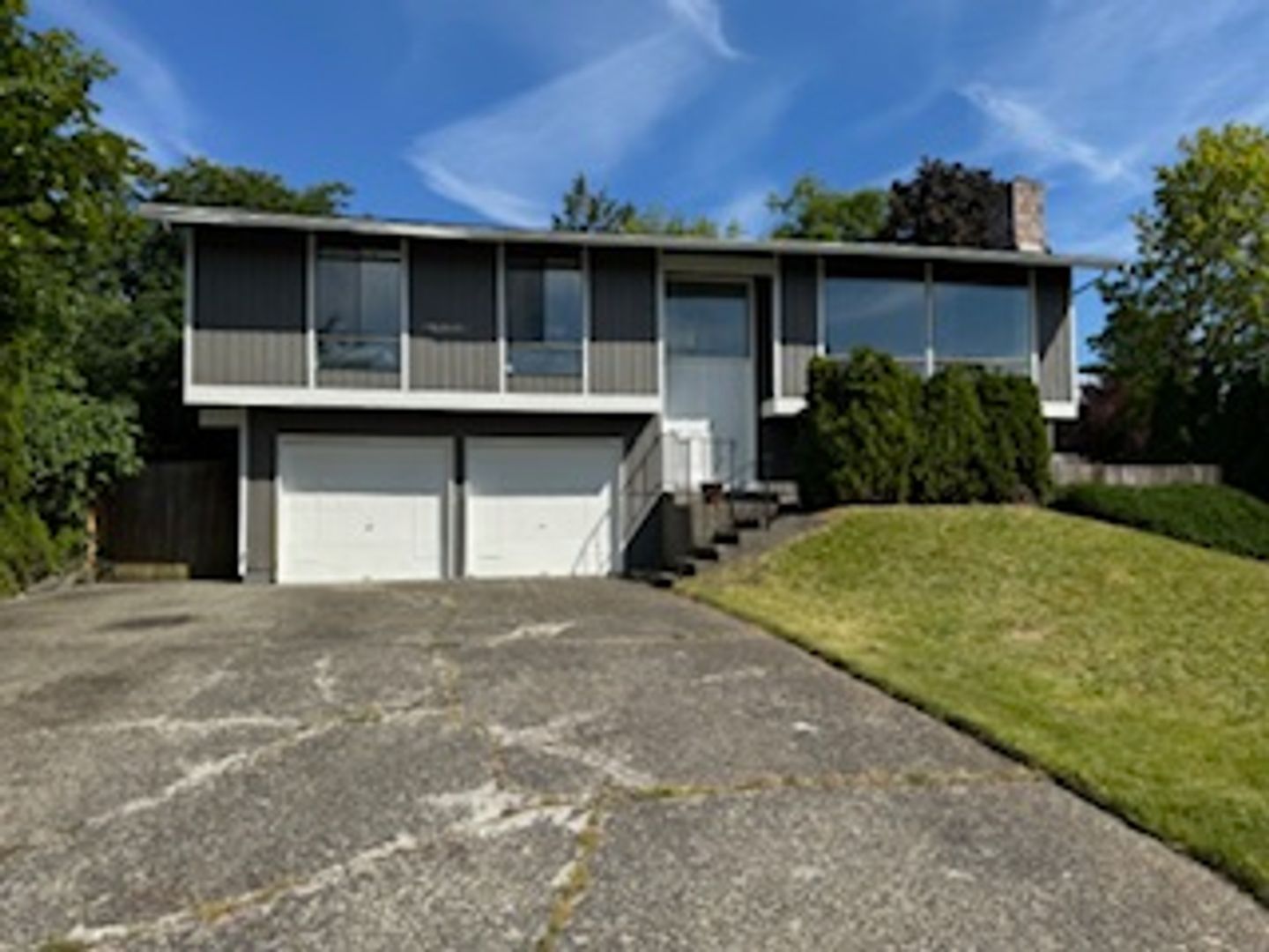 Renton House: 18658 110th Pl SE