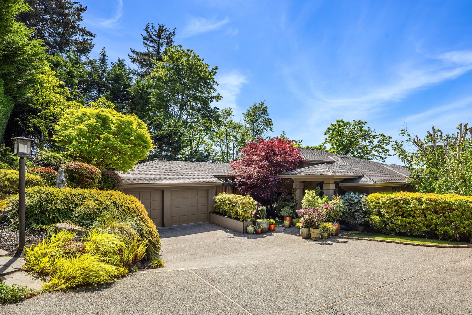 Mercer Island House: 7447 W Mercer Way