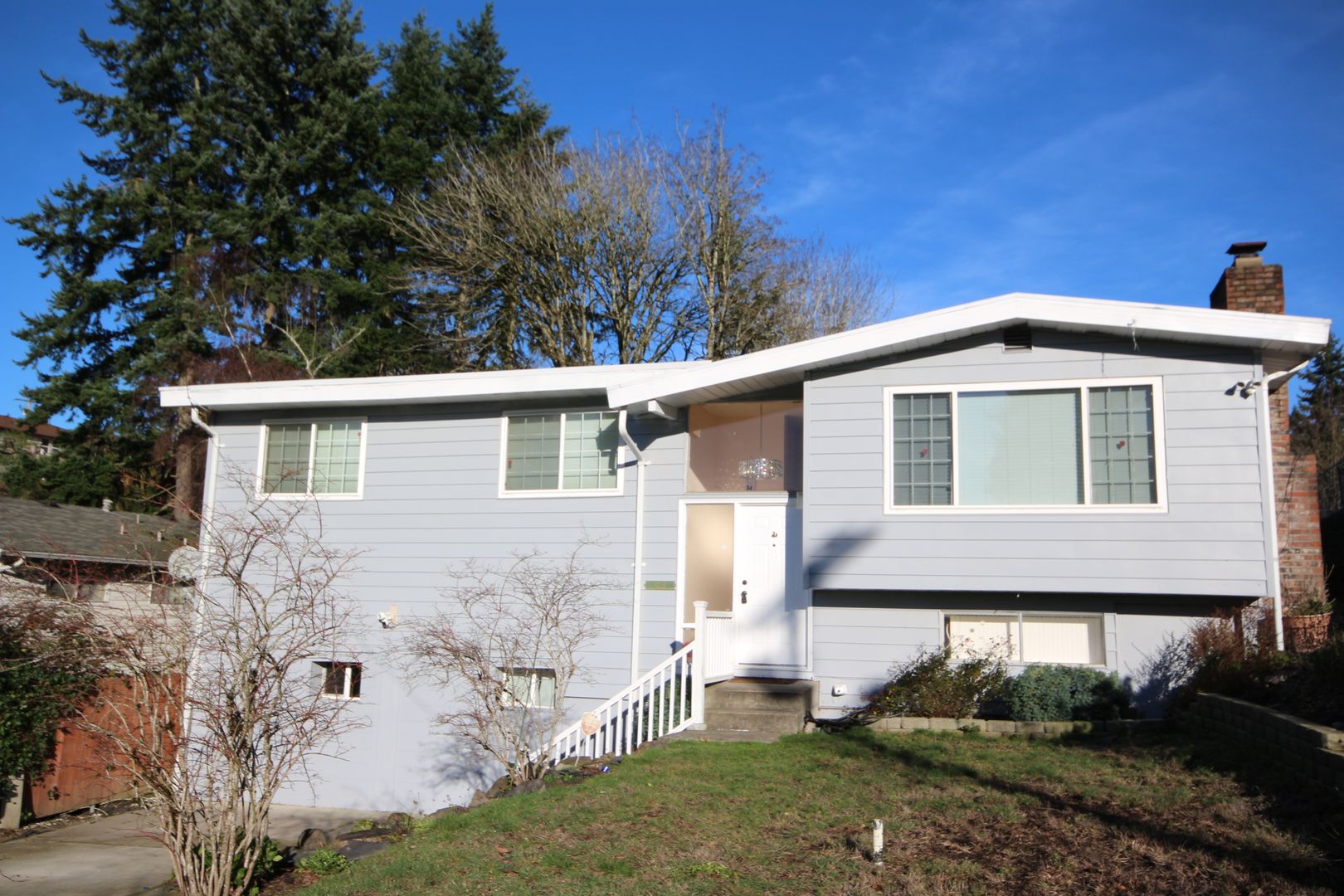 Kent House: 4212 S 251st St