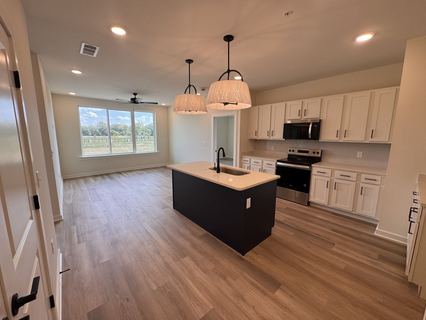 Nesbit Apartment: 885 Tunica Trails