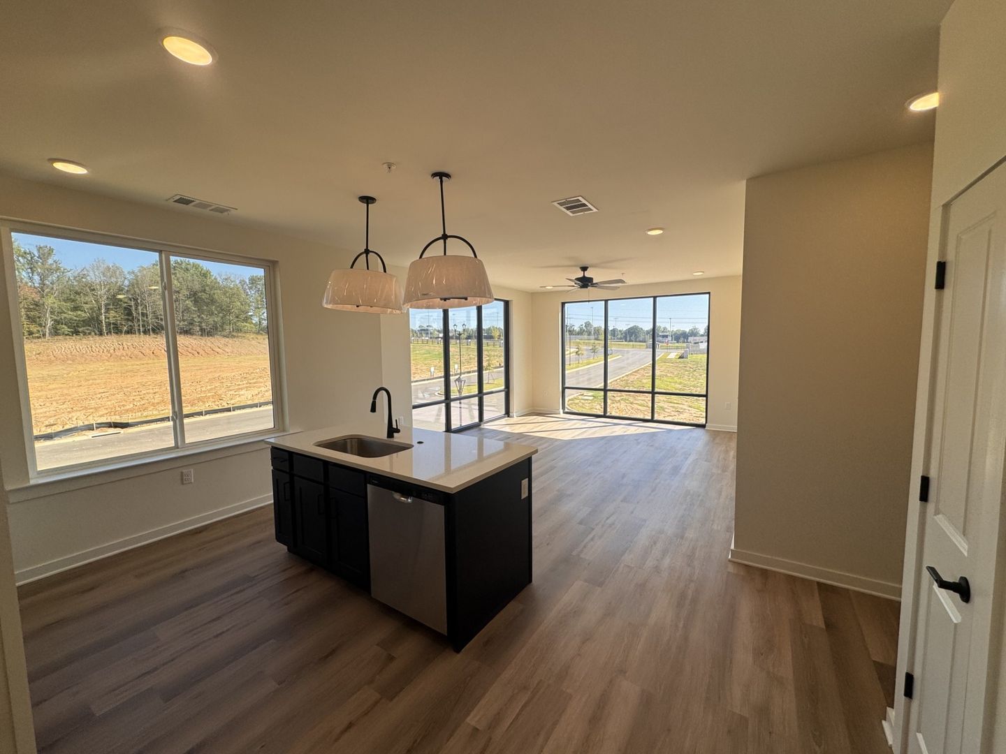 Nesbit Apartment: 885 Tunica Trails