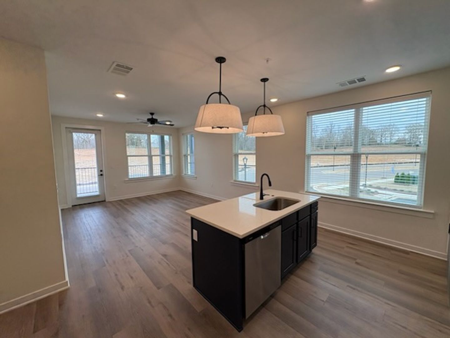 Nesbit Apartment: 865 Bolivar Drive