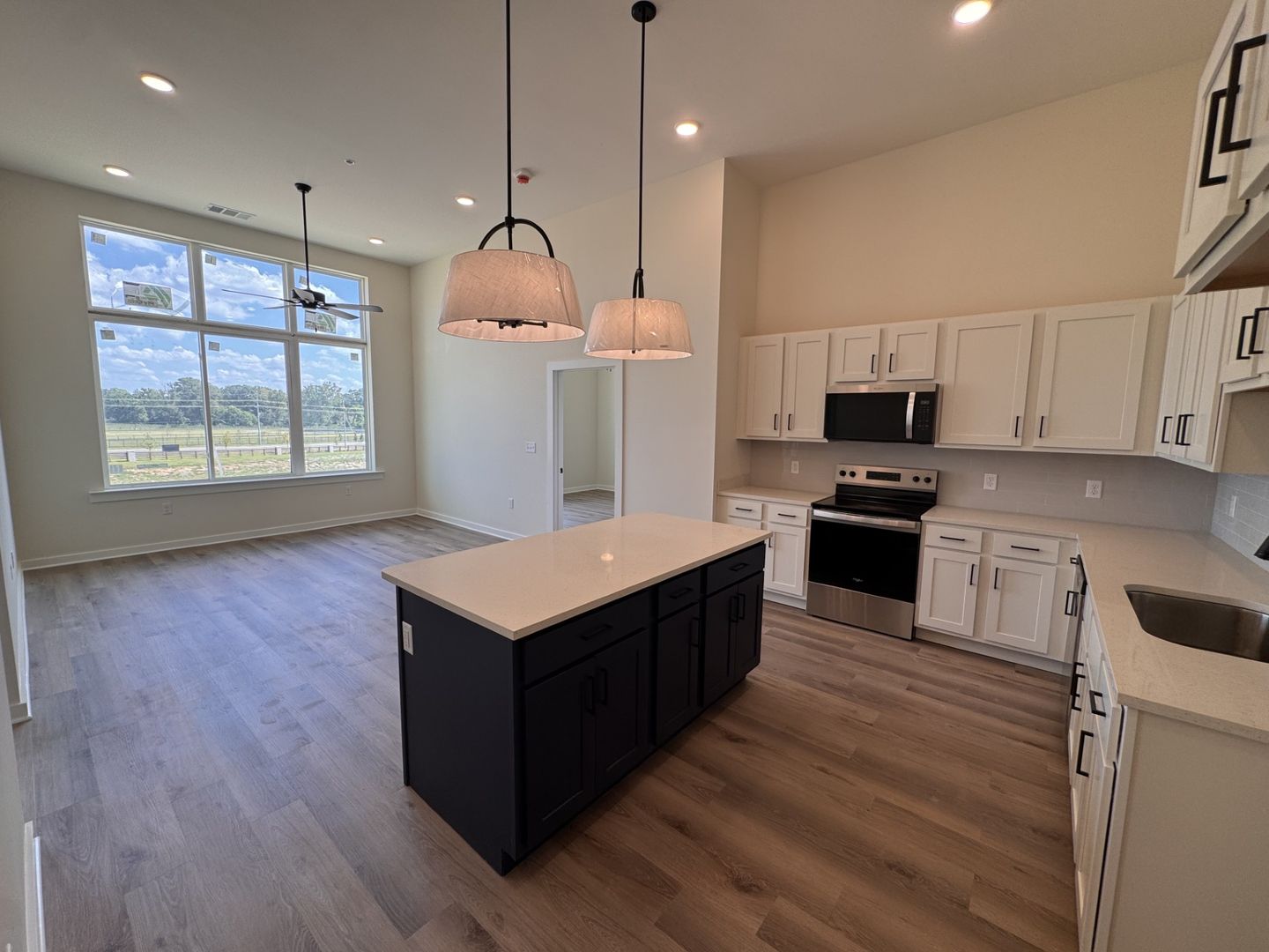 Nesbit Apartment: 885 Tunica Trails