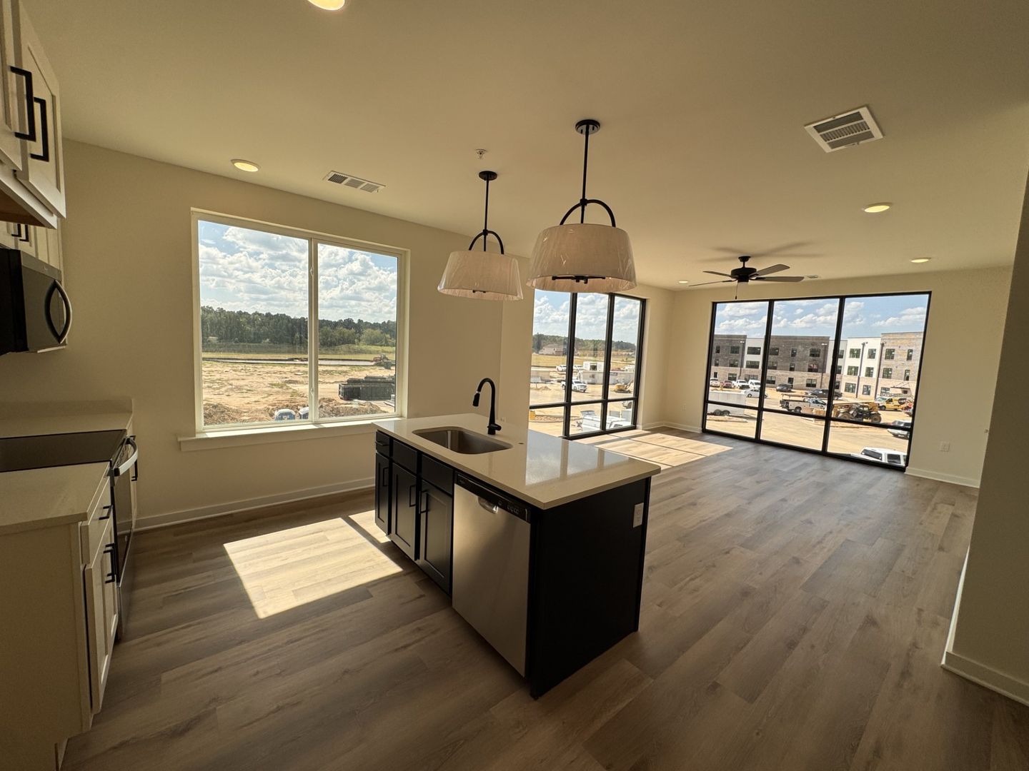 Nesbit Apartment: 885 Tunica Trails