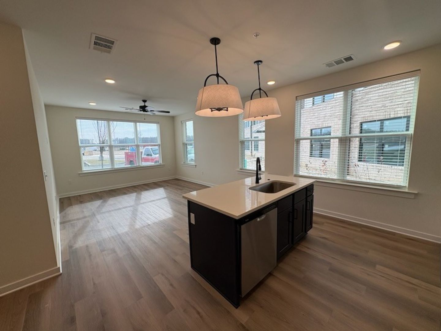 Nesbit Apartment: 865 Bolivar Drive