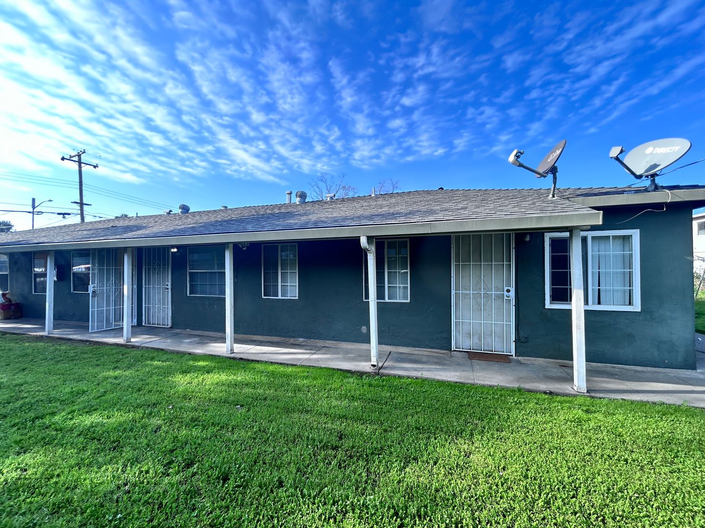 Sacramento Apartment: 739 Bowles Street