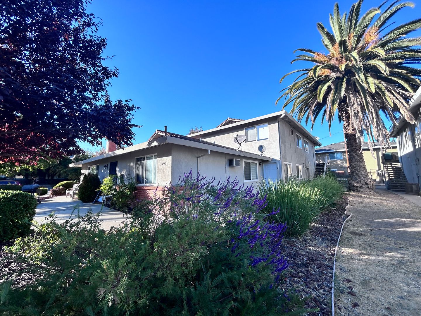 Sacramento Apartment: 790 Carro Drive