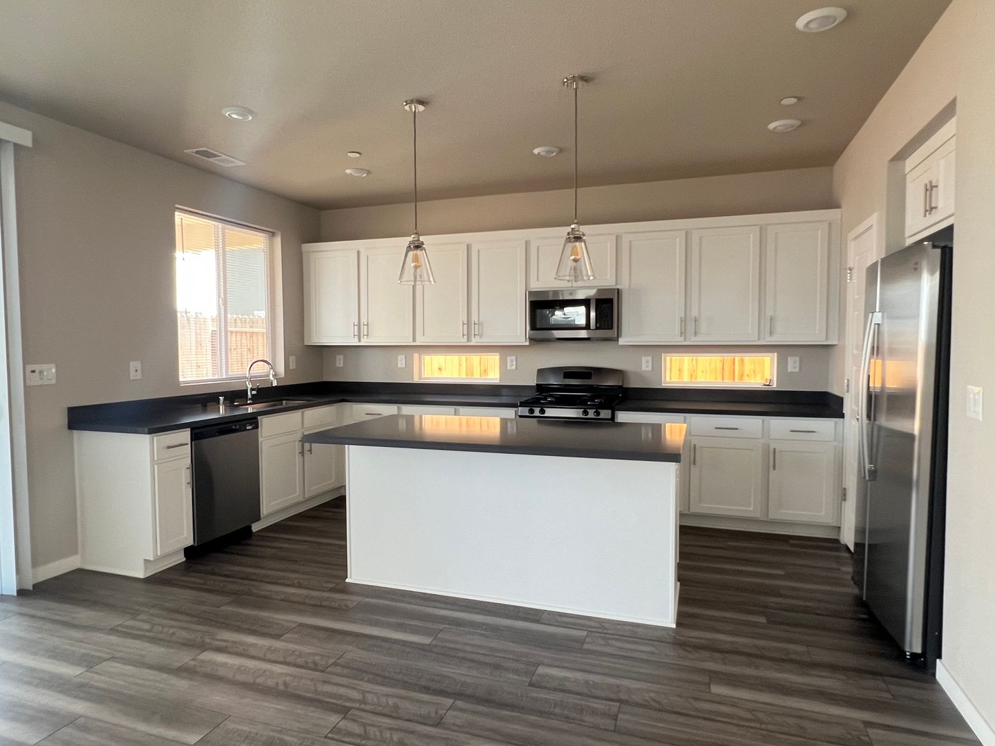 12073 Le Blanc Way, Rancho Cordova, CA 95742