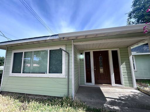Two Bedroom Home on Private Quarter Acre Lot – photo 1