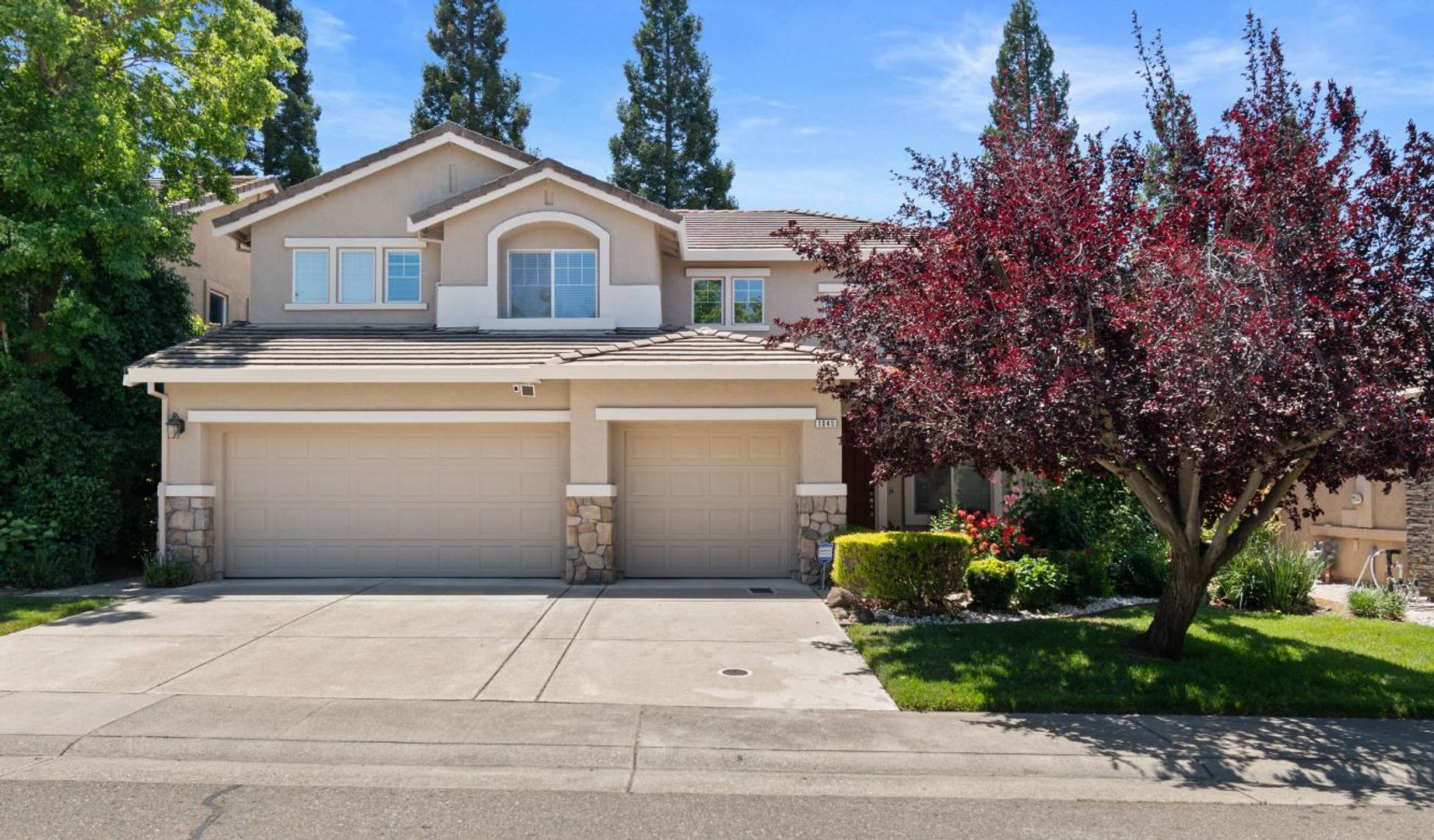 Folsom House: 1045 Callander Way