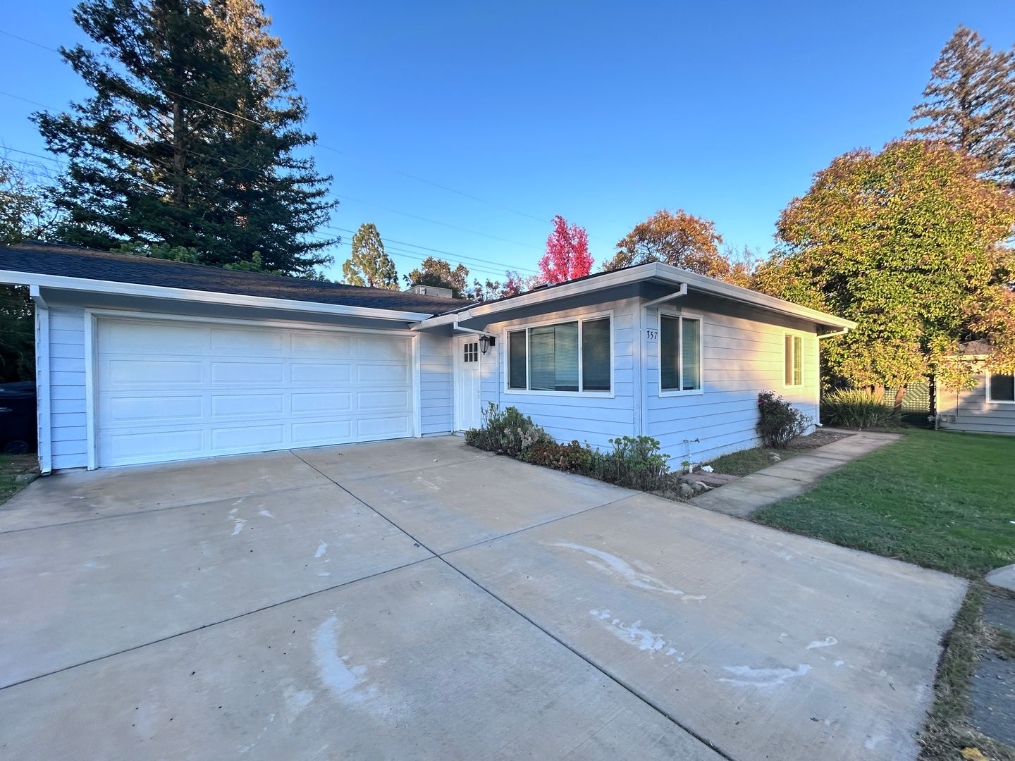 Carmichael House: 7357 Lincoln Avenue