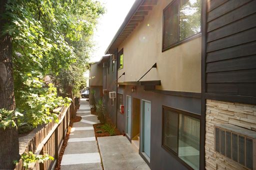 2 Bed 2 Bath Rental at 2412 Q Street #4, Sacramento, CA – photo 1