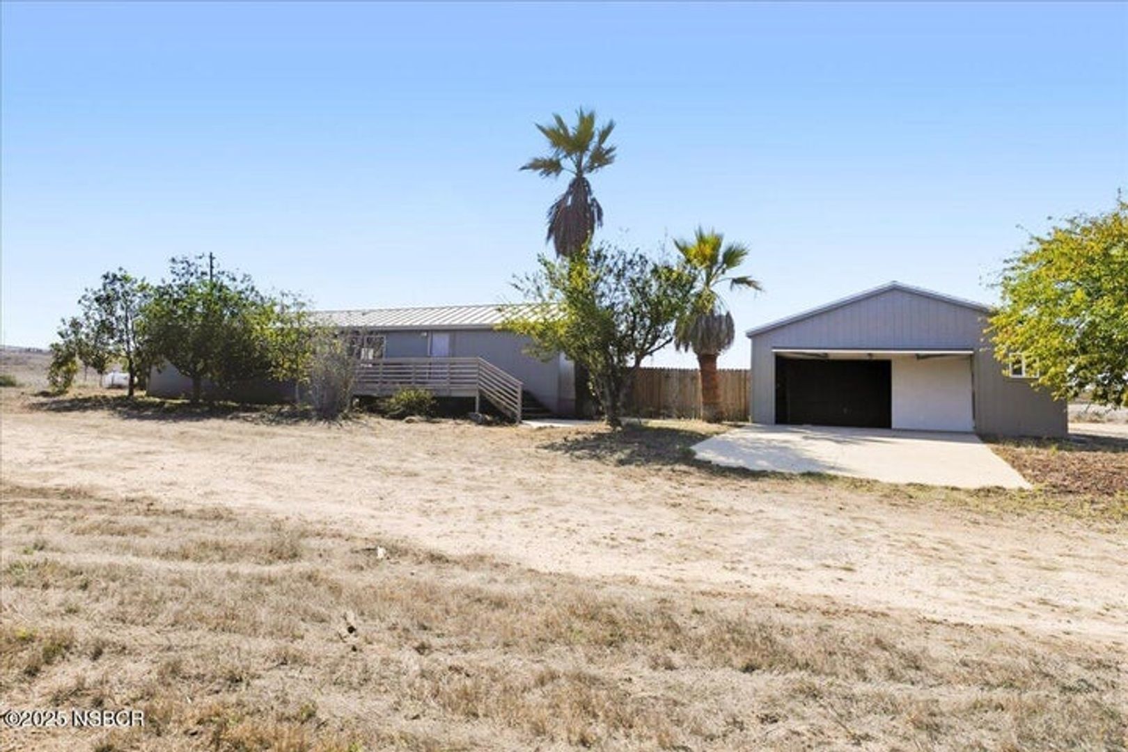 Santa Maria Apartment: 2935 E Clark Ave