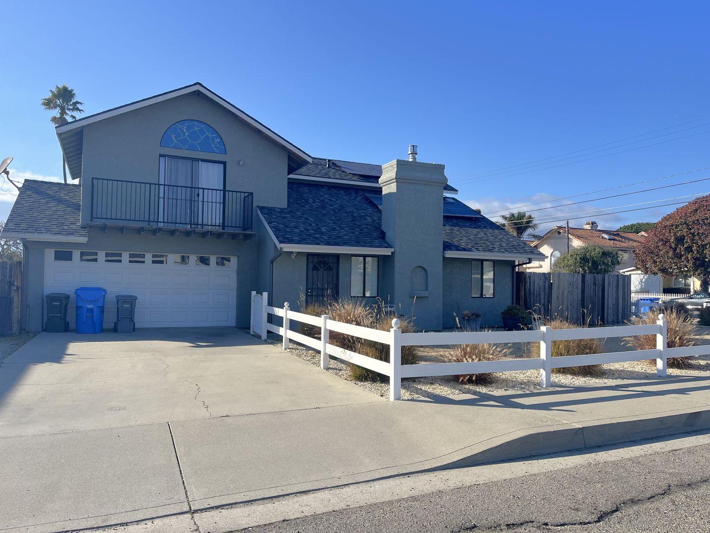 Grover Beach House: 498 Trouville Ave