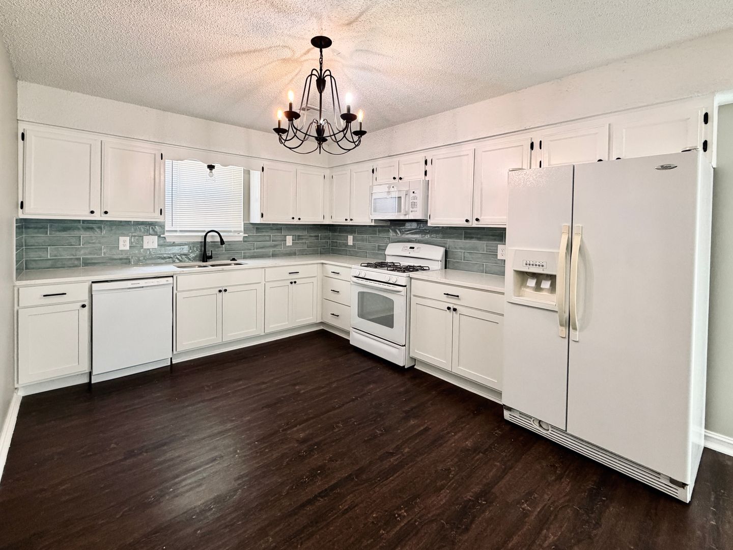 14018 S. Hickory Pl. 5 of 8