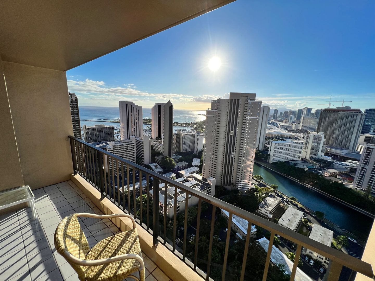 Honolulu Condo: 411 Hobron Lane