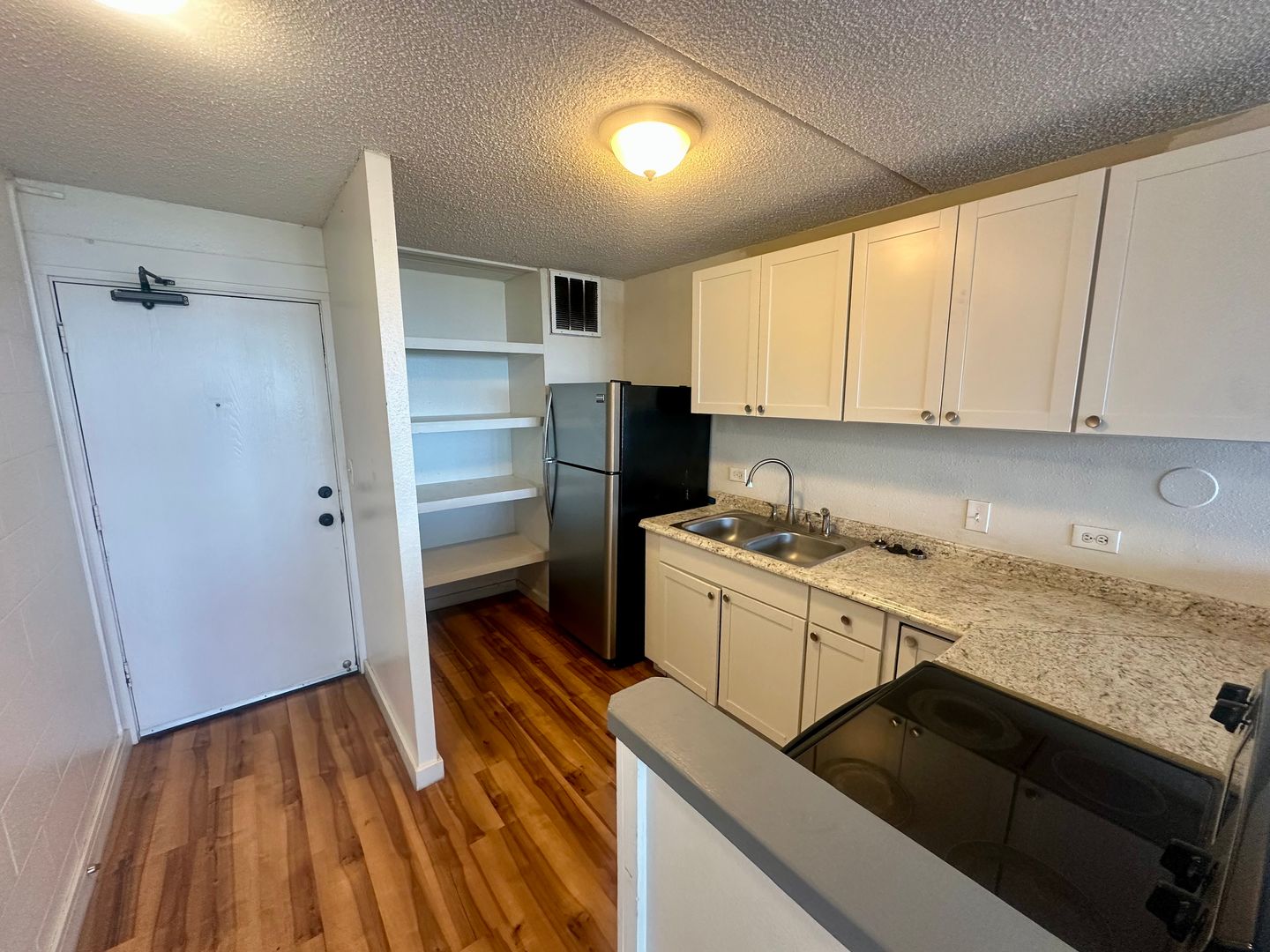 Kahului House: 111 Kahului beach rd