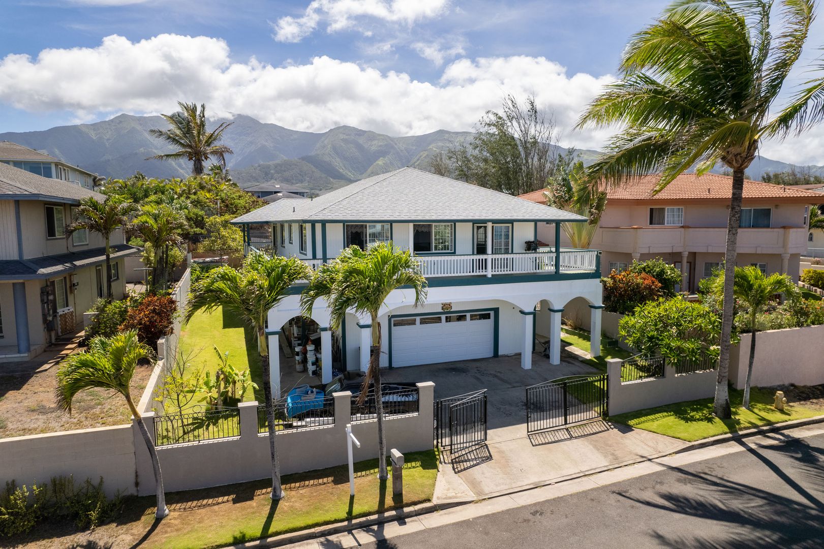 Wailuku Apartment: 1379 Owaka st.