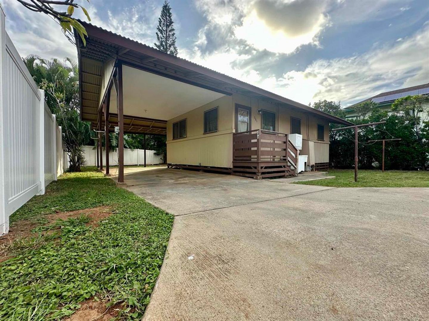 Kihei Apartment: 390 Auhana