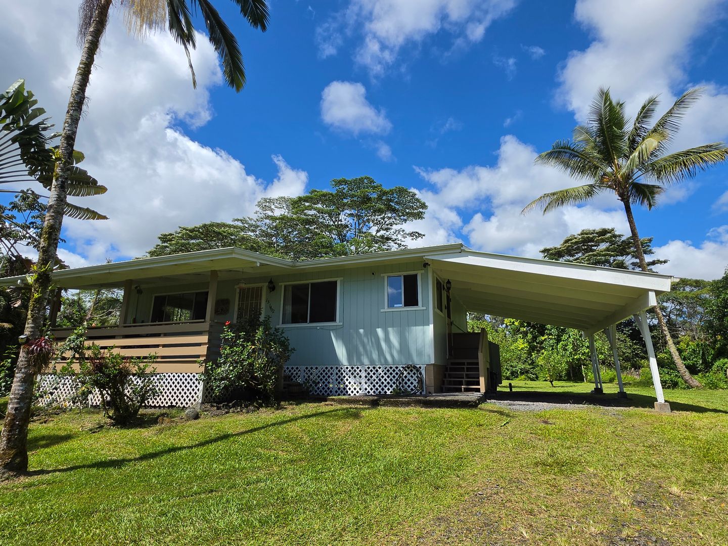 Keaau House: 15-1402 20th Ave.