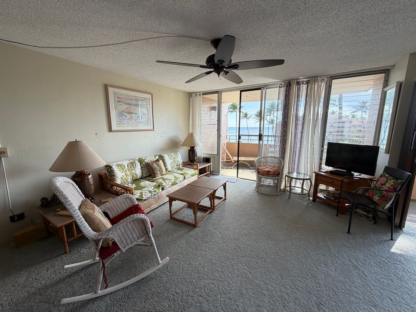 Wailuku Condo: 150 Hauoli St 400
