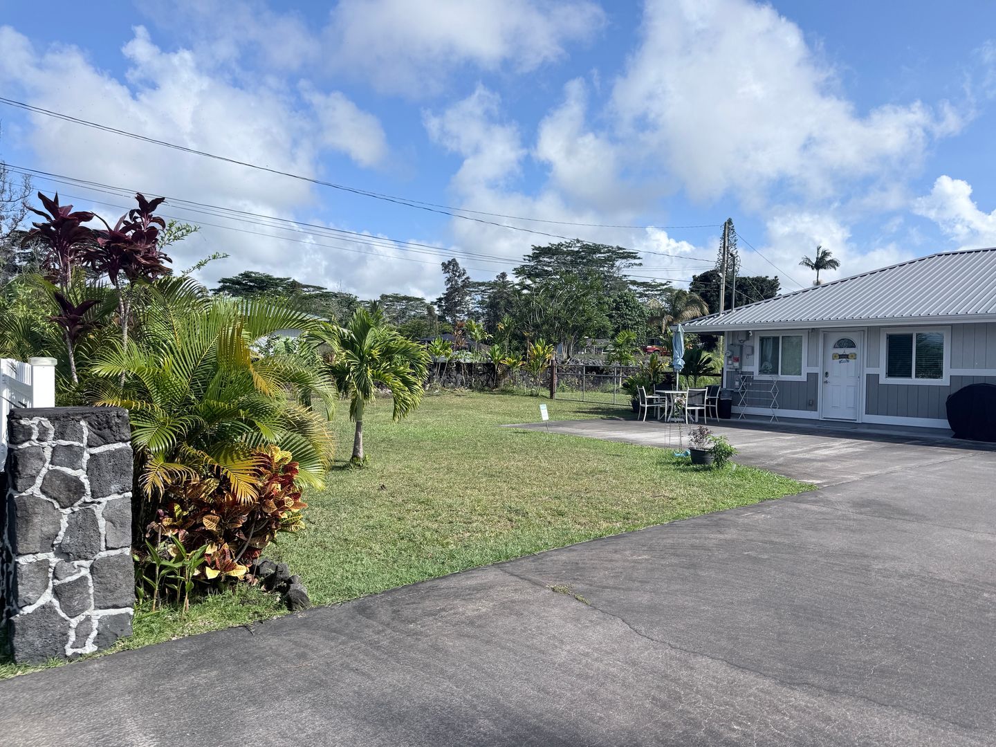 Keaau House: 15-1550 22nd Ave.