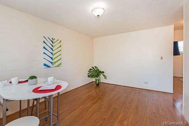 Honolulu House: 1210 Wilder Avenue #303