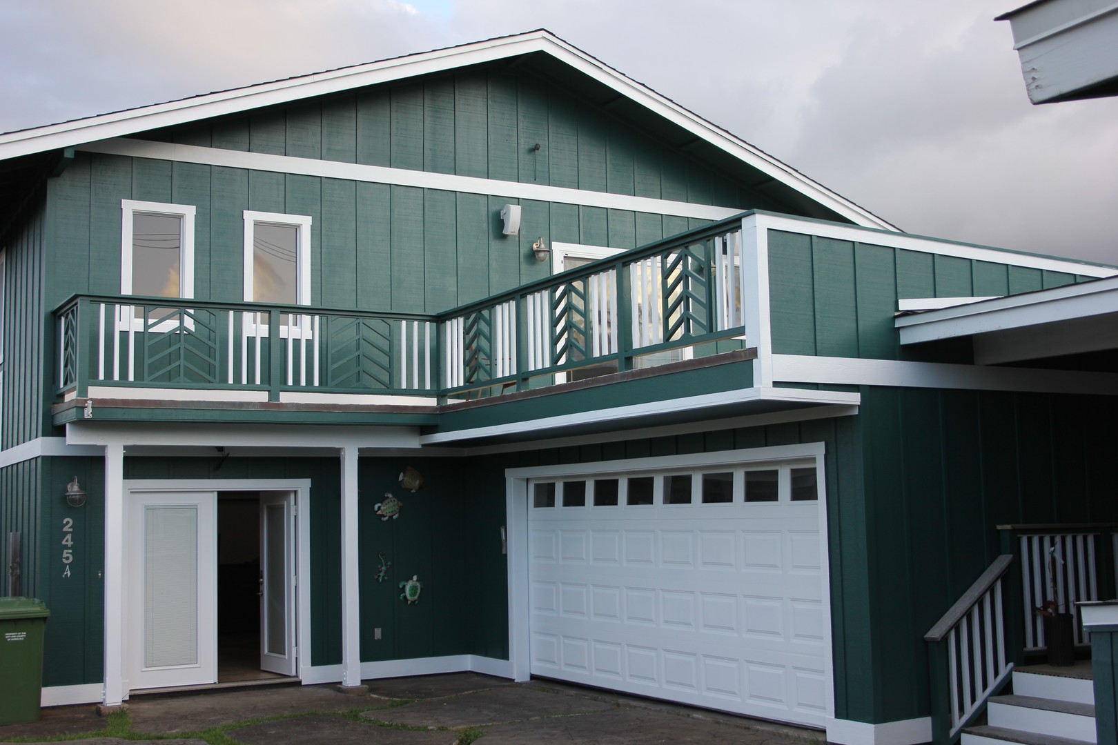 Kailua Multiplex: 245 Hualani St. B