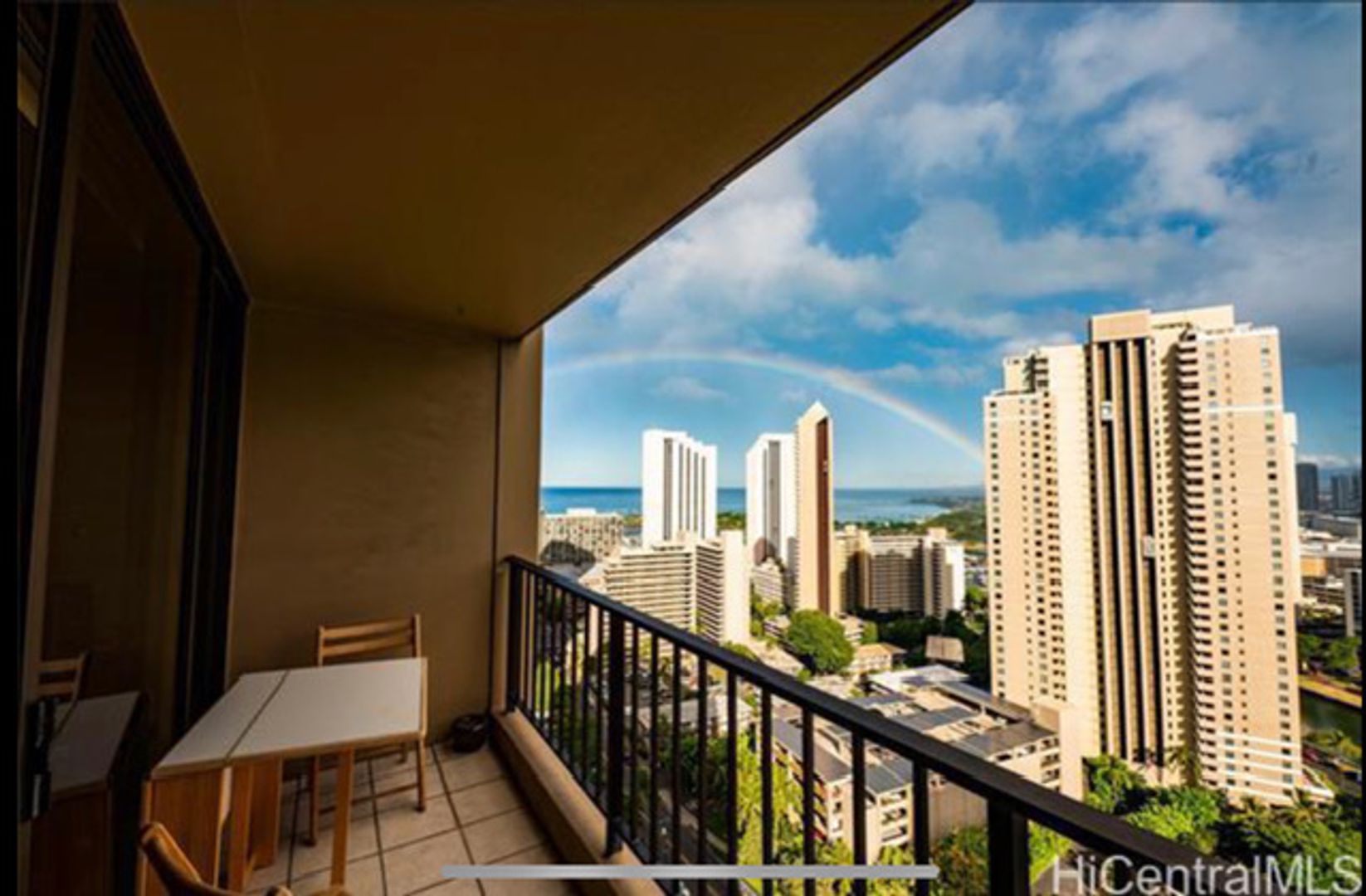 Honolulu Condo: 411 Hobron Lane